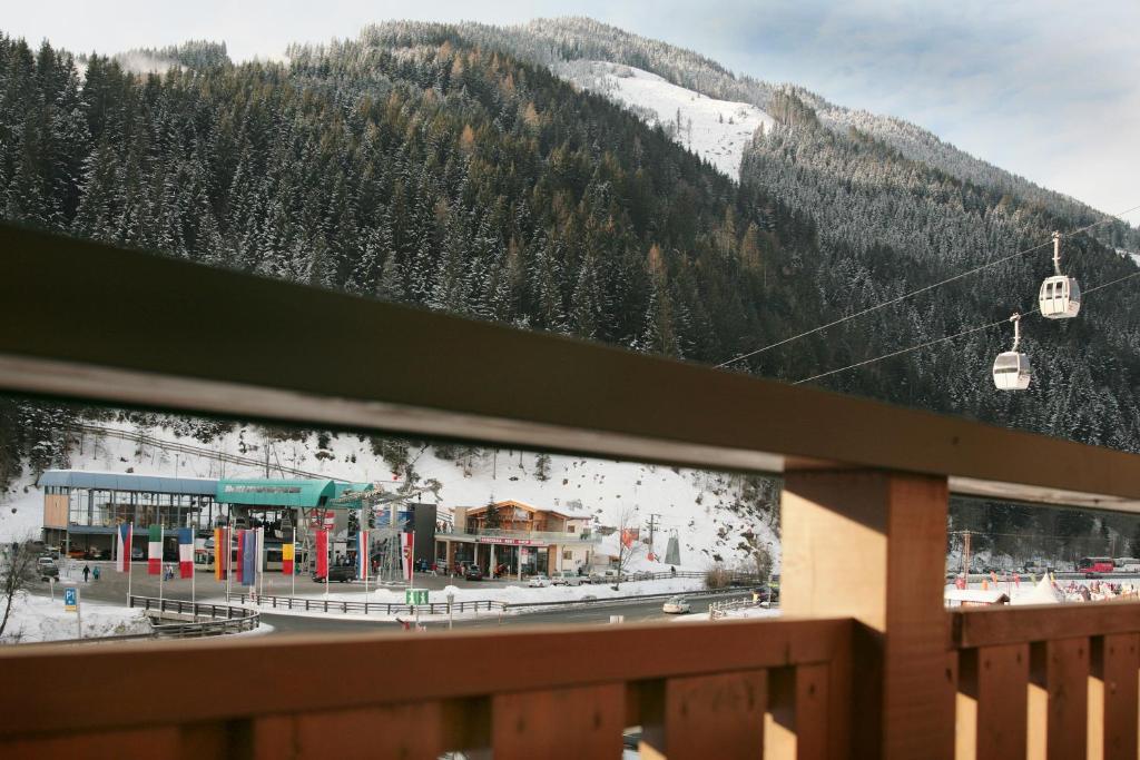 Hotel Eder Michaela Saalbach-Hinterglemm Esterno foto